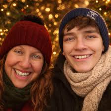 Do you wear water shoes in geothermal baths in Iceland?