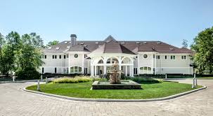 Nama lahirnya adalah jung jae hyun, tapi dia disahkan menjadi jung yoon oh (정윤 오). Photos 50 Cent Sells His Multimillion Dollar Connecticut Mansion