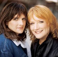 Grammy winners Indigo Girls to receive Pell Award from Rhode Island's  Trinity Rep