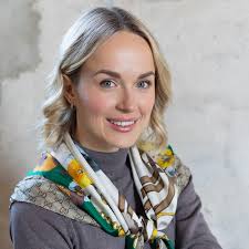 53 Agents in Chicago Office, 2200 N Damen Ave