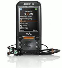 Ladies and gentlemen, introducing the sony ericsson live with walkman! Sony Ericsson Walkman Handy Fur Jogger