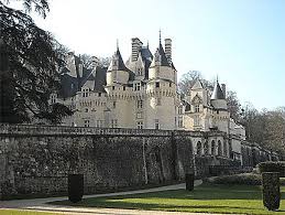 Its tallest tower reaches 149.2 feet above the moat, and, underneath the castle, in la tanière du. Le Chateau De La Belle Au Bois Dormant Chateaux Chateau D Usse Rigny Usse Indre Et Loire Chateaux De La Loire Routard Com