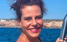 Find the latest tracks, albums, and images from narcisa tamborindeguy. Narcisa Tamborindeguy Descumpre Isolamento E E Expulsa Da Praia Ofuxico