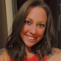 Lisa Ostrander's Instagram, Twitter & Facebook