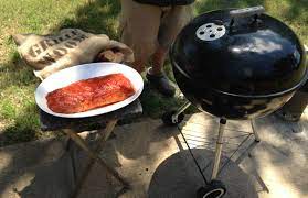 You can use the same vegetable oil trick on the outside of the smoker, as the extended cooking times of. How To Set Up A Charcoal Grill For Smoking
