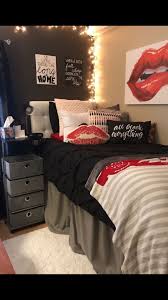 The color of the bed covers and other items can also be kept uniform to retaining the charm of the room. Black And Red Bedroom Ideas For Small Rooms Trendecors