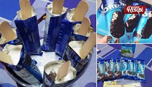 900 ml susu uht (aku pake frisian flag full cream), 200 ml susu frisian flag gold yang kemasan mini, 4 sdm maizena (larutkan), 4 sdm gula, 1/4 sdt garam, 1/2 sdm sp (cairkan), 400 ml air, 1 bungkus besar oreo. Buat Aiskrim Oreo Viral Menggunakan 3 Bahan Rasa Sebijik Macam Kedai Kongsi Resepi
