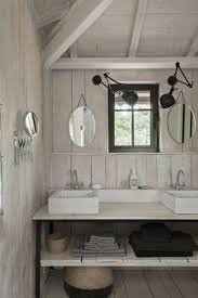 Une Salle De Bains Aux Touches Graphiques Salles De Bains Cottage Salle De Bain Tendance Salle De Bain