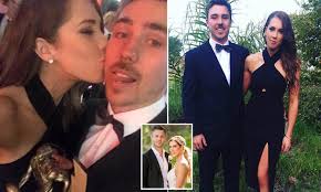 A warm wednesday welcome to you, fellow mafs demons, and a very merry reunion dinner party to us all. Mafs Rebecca Zemek Was Previously Engaged To An Afl Rookie Steve Verrier Daily Mail Online