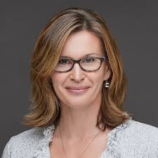 Samantha Carey's Instagram, Twitter & Facebook