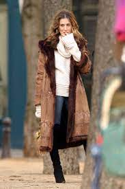 An Ode To Carrie Bradshaw S Epic Shoe Game Carrie Bradshaw Outfits Carrie Bradshaw Style City Outfits
