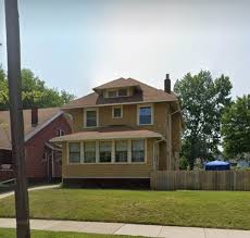 Ernest E. Weiss hired Mano S. Ramseyer in 1915 as his architect and general  contractor to build in the Collingwood Heights Addition for a price  estimated at $6,000. The address of this