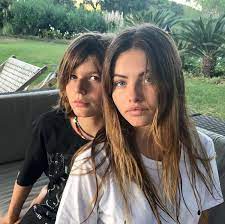 Know more of french sensation thylane blondeau's age, net worth, height in this bio. Thylane Blondeau And Her Brother Fotograf