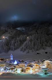 Le ultimissime notizie su virgilio. Livigno Italy Beautiful Place Amazing Skiing Always Wanted To Spend Christmas In A Place Like This Places To Travel Places To Visit Travel Around The World