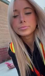 Abby Craven's Instagram, Twitter & Facebook