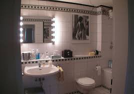 Modern, komfortable und platzsparend sollte das badezimmer der familie schlabinger sein und mit dem resultat sind sie mehr als zufrieden. Badezimmer Idee Mit Glasdusche Raumax