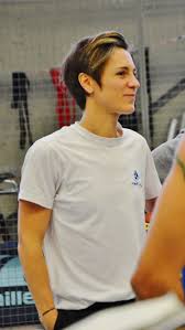 Il n'y a que les c*** qui ne changent pas d'avis, non?!? Fgl Sport Du 15 02 18 Interview De Celine Dumerc Capitaine De L Equipe Feminine De Basket Landes