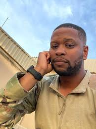 Colonel's personal life and relationships