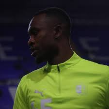 Level at the break. Fletcher Holman fired us into an early lead, but a  Bruno Padovani volley five minutes before half-time evened things up. 🐺⏱️