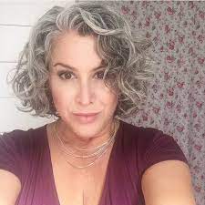 Hi I M Sabrinia I Started Greying At Age 20 But Continued To Dye It Until Age 45 I Wanted To Go Natur Beautiful Gray Hair Curly Hair Styles Grey Curly Hair
