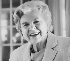 Mary Rallo's Instagram, Twitter & Facebook