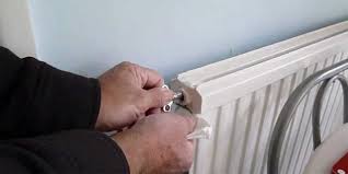 Kaloriferin havasını alma i̇şlemi nasıl yapılır? Peteklerin Havasi Nasil Alinir Dinamik Tesisat