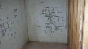 Distinguishing the two can be confusing, which is why it's a good idea to read your insurance policy closely, or seek help from your agent. Signs Of A Water Damage Signs Of Water Damage