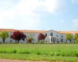 Consultez nos 1373 annonces de particuliers et professionnels sur leboncoin. Maisons De Retraite Et Ehpad En Charente Maritime 17