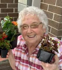 Obituary information for Helen Kakes