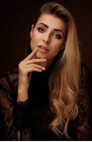 Julia Lubin's Instagram, Twitter & Facebook