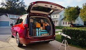 Vehicles sold in canada with respect to any vehicles sold in canada if you are required to drive with the trunk/liftgate/ rear doors open, make sure that proceed slowly and cautiously out of the parking space until the rear end of the vehicle is exposed. 2019 Chrysler Pacifica Vs Dodge Grand Caravan Price Mpg Features Ct