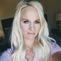 Tracy Knapp's Instagram, Twitter & Facebook