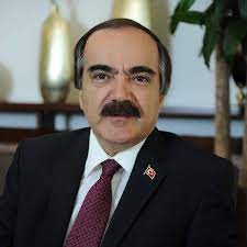 Hüseyin avni coş, 15 temmuz darbe girişiminde, eline silah alarak valilik binası. M1e0jl2opyr8cm