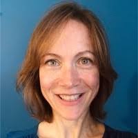 Anna Royer's Instagram, Twitter & Facebook