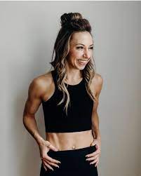 Gym Hair Never Looked Better Hairstyle By Goldplaited Half Up Hairstyle Bun With Waves Sorority Hairstyle C Gym Hairstyles Half Up Hair Up Hairstyles