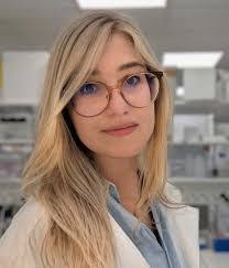 Chloe Demars's Instagram, Twitter & Facebook