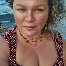 Barbara Maki's Instagram, Twitter & Facebook