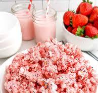 Strawberry Popcorn - Midwestern Holidays