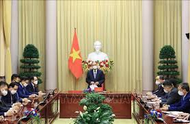 May 25, 2021 · chủ tịch nước nguyễn xuân phúc viết: Chá»§ Tá»‹ch NÆ°á»›c Nguyá»…n Xuan Phuc Gáº·p Máº·t Chá»§ Tá»‹ch Há»™i NgÆ°á»i Han Quá»'c Táº¡i Viá»‡t Nam Baotintuc Vn