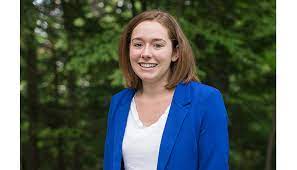 If you still don't know who she is this article will definitely help you to find out. Erin Siena Jobs Bio Facts Family Of Steve Jobs Daughter