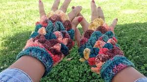 That is your pattern for easy fingerless gloves. Crochet Pattern Fingerless Gloves Easy Crocodile Mitts Crocodile Gloves Embossed Crochet With Video Links