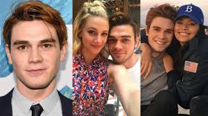 The star of riverdale has amazing net worth. Girls Kj Apa Has Dated Youtube