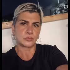 Fata crede ca danseaza bine..