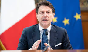 Conte ha salutato commosso e ha lasciato palazzo chigi mano nella mano con la sua compagna olivia paladino. Olivia Paladino La Borsa Della Compagna Di Giuseppe Conte Fa Scintille Quanto Costa Difficile Immaginare