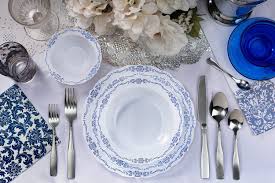 Big party pack lunch/dinner plates 10.5 50/pkg sturdier than most standard plastic plates bright and vibrant color 10.5 inch plates made in the usa, weight: 80 Pcs Plastic Party Plates Set 40 Large 10 25 In Dinner Plates 40 Small 7 5 In Salad Dessert Plates Heavy Duty Disposable China Fancy Caterers Victorian Design Bpa Free White Navy Amazon Sg Home