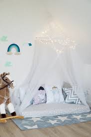 Beispiele mit tipizelten, baldachinen und hausbetten. Anzeige Kuschelecke Im Kinderzimmer Deko Hus