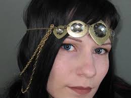 Antique, vintage, designer costume jewelry, fine precious jewellery.