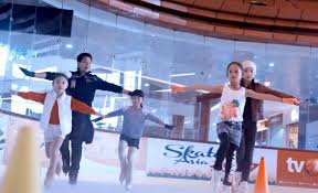 Despite being so far underground, the giant glass ceiling lets in natural sunlight, providing a refreshing atmosphere. Ice Skating In Jakarta At Bx Rink Little Steps