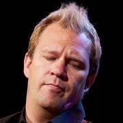 Nytt humorshow med premiere på ole bull scene, bergen 16 bjarte hjelmeland fremfører fordi jeg elsker deg som en hyllest til bob dylan i anledning tildelingen. About Bjarte Hjelmeland Norwegian Actor And Director 1970 Biography Filmography Facts Career Wiki Life