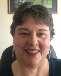 Kim Lawson's Instagram, Twitter & Facebook